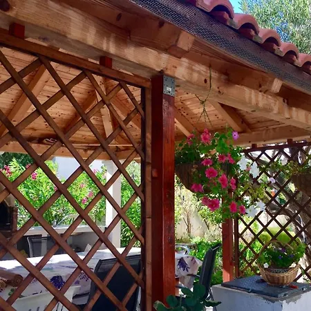 In With Terrace, Wifi, Washing Machine, Dishwasher Razanj