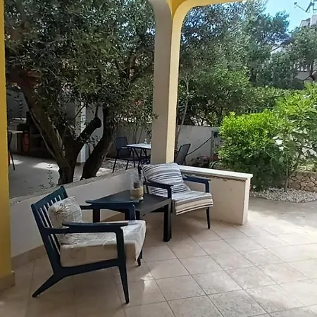 Apartment In With Terrace, Wifi, Washing Machine, Dishwasher *
