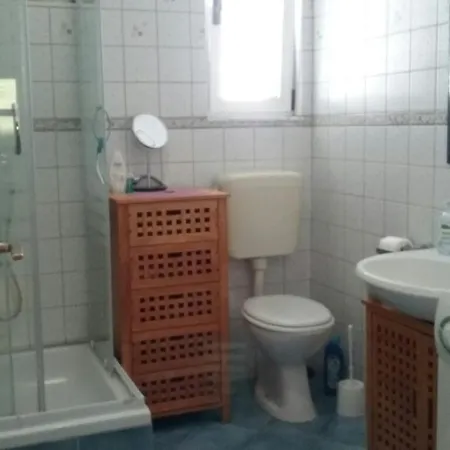 In With Terrace, Wifi, Washing Machine, Dishwasher *