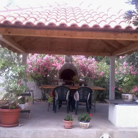 In With Terrace, Wifi, Washing Machine, Dishwasher
