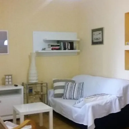 Apartment In With Terrace, Wifi, Washing Machine, Dishwasher Razanj