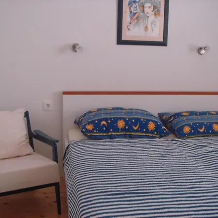 In With Terrace, Wifi, Washing Machine, Dishwasher Apartment